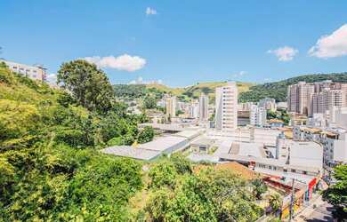 Imagem 4: Cobertura novinha, com terraço e varanda para venda