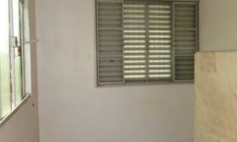 Imagem: Aluga-se Kitinete semi mobiliada_Bairro