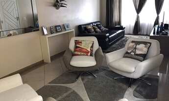 Imagem 2: Casa de 3 Dormitórios na Rua Malie Brenner