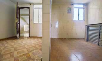 Imagem 3: Ótimo Apartamento 02 Dormitórios Com Vaga de Garagem Coberta e Fechada