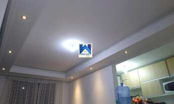 Imagem 7: 2 dormitórios, possui 1 banheiro, sala, cozinha, lavanderia, 1 vaga de garagem e localizad