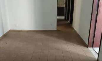 Imagem 5: Casa nos Cavaleiros com 4 quartos sendo 1 suíte para Locação