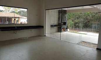 Imagem 4: Casa 180m2 Alto Padrão em Condomínio com 3 Quartos 1 Suítes e Área de Lazer