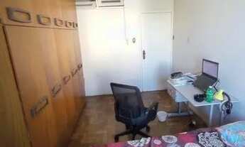 Imagem 7: IMOBILIÁRIA SCHOTKIS VENDE COM EXCLUSIVIDADE APARTAMENTO 02 DORMITÓRIOS, EM PLENA RUA COUT