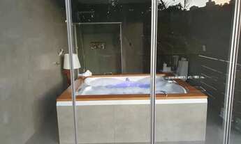 Imagem 5: Casa de condomínio sobrado para aluguel e venda possui 378 metros quadrados com 4 quartos