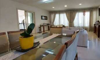 Imagem 3: Casa de condomínio sobrado para aluguel e venda possui 340 metros quadrados com 4 quartos