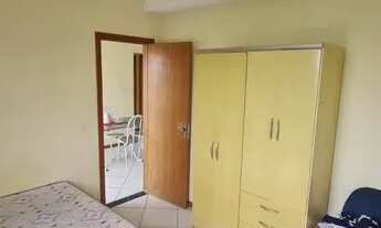 Imagem 2: Quarto suíte Quarto com aluguel por R$800 /mês