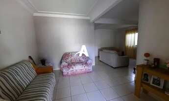 Imagem 2: Casa Sobrado à venda, 4 quartos, 1 suíte, 4 vagas, NOSSA SENHORA DAS GRAÇAS - Uberlândia/M