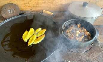 Imagem 4: Chácara com área privativa de 1050m²; Casa de 100m²; Piscina; Área gourmet e muitas benfei