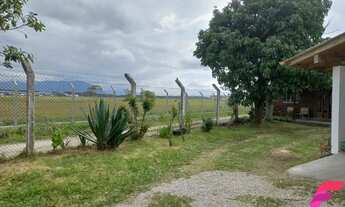 Imagem 6: Casa 3 Quartos com 1 Suíte e 250m² - Carianos