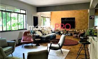 Imagem: Janelas do piso ao teto. Próximo a Santa