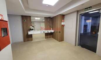 Imagem 2: Belíssimo apartamento semi-mobiliado em andar alto