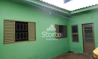 Imagem 3: Ponto de esquina com 02 cômodos comerciais + apartamento + casa à venda, 230m² de área con