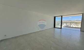 Imagem 3: Apartamento com 3 Quartos, sendo 3 Suítes, 4 vagas de garagem, vista deslumbrante, 12 apar