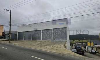 Imagem 2: Aluga-se Galpão Comercial de 300m² com Mezanino
