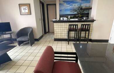 Imagem 7: Flat com um quarto sendo um suíte em Adrianópolis - 47m²