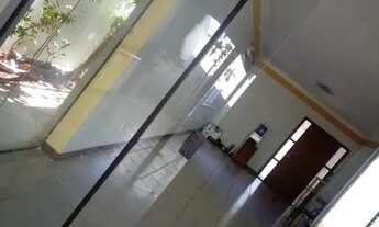 Imagem 6: Sobrado para aluguel e venda tem 200 metros quadrados com 4 quartos