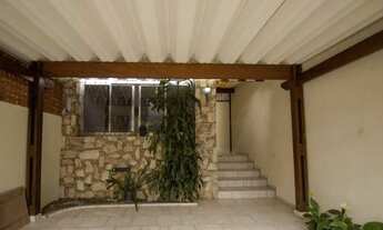 Imagem 3: Casa de 3 Dormitórios na Avenida Miruna