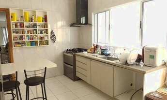 Imagem 5: Casa de 4 Dormitórios na Rua dos Lírios