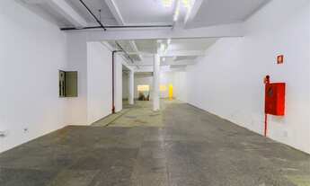 Imagem: Salão comercial reformado, fluxo grande