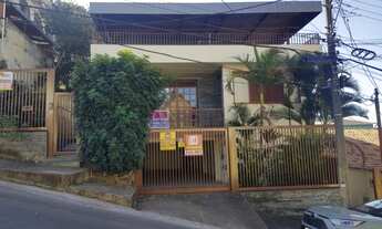 Imagem 3: CASA 2 MORADIAS Casa com 3 dormitórios