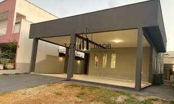 Imagem: Casa de condomínio térrea para venda possui