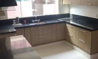 Imagem 7: Casa para venda possui 200 metros quadrados com 4 quartos em Glória - Macaé - RJ