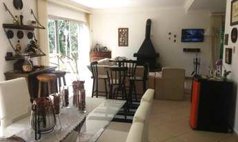 Imagem 2: Casa de 4 Dormitórios na Rua Nicolau Alayon