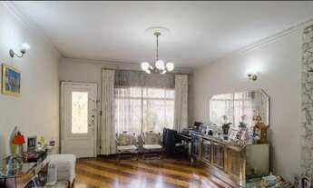 Imagem: Casa de 4 Dormitórios na Rua Guarujá