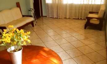 Imagem: Casa de 3 Dormitórios na Rua Luisiania