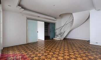 Imagem: Casa de 4 Dormitórios na Rua das Hortênsias