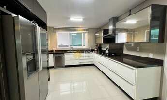 Imagem 5: Casa com 6 Suítes na principal avenida de Jurerê Internacional para locação anual, R$ 35