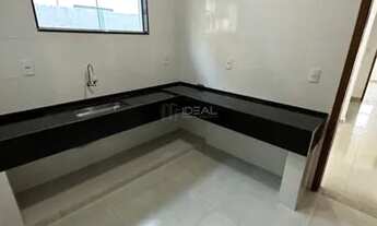 Imagem: Casa Linear com grande quintal disponível