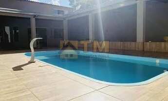 Imagem 2: Excelente Casa com Piscina, Perto da Feira