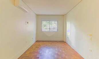 Imagem 7: APARTAMENTO REFORMADO NO TÉRREO COM ÁREA ABERTA. RARUDADE NO BAIRRO E NO MELHOR TRECHO