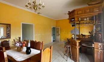 Imagem 3: Casa para aluguel e venda possui 200 metros quadrados com 3 quartos