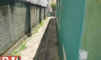 Imagem 3: Casa em Irajá frente composta de: Sala, 3 quartos, cozinha, banheiro, área de serviço num