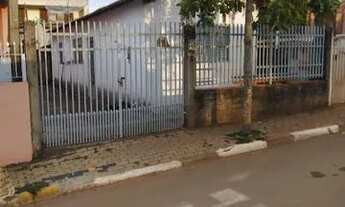 Imagem: Casa Simples Muito Bem Localizada No Centro