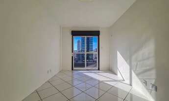 Imagem 2: Apartamento com 2 dormitórios para alugar, 64 m² por R$ 1.100/mês