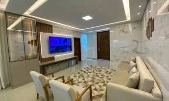 Imagem 5: OPORTUNIDADE! Excelente casa com 4 suítes totalmente reformada e com acabamento premium