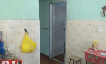 Imagem 7: Casa em Irajá frente composta de: Sala, 3 quartos, cozinha, banheiro, área de serviço num