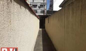 Imagem 5: Casa linear em Vista Alegre, 200 metros Mercado Extra e Rest. Toca do Boi, com comercio e