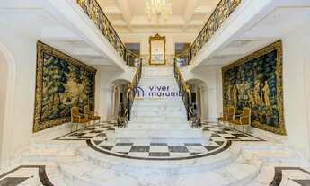 Imagem 2: Imóvel de alto luxo localizado em rua tranquila e muito segura, com 1.639m² ac; 2.000m² te