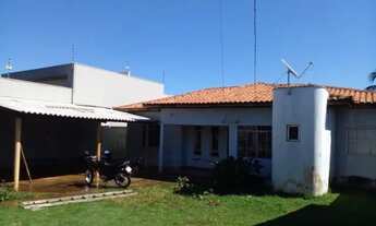 Imagem: Oportunidade para investidor. Casa com amplo