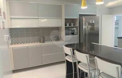 Imagem 5: Quadra da Praia Boqueirão 3 Dormitórios 1 Suíte 2 Vagas Demarcadas