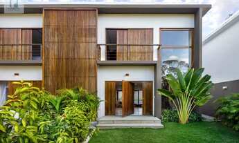 Imagem 2: CASA CARVALHO Casa em condomínio com 5 dormitórios