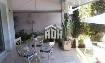 Imagem 3: Residência Mobiliada com 3 Suítes e Escritório no Residencial 6