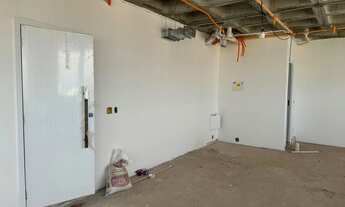 Imagem 5: Sala disponível para a venda possui 260m², com 04 salas, 04 banheiros