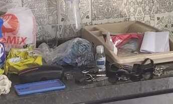 Imagem 2: Temporada, 3 quartos, Reveillon na praia de vilas do Atlântico/Buraquinho. 31/12 a 04/01