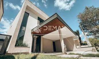 Imagem: Sobrado com 3 suítes no Floradas da Serra